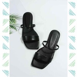 Women’s New Summer Flat Sandals in Black